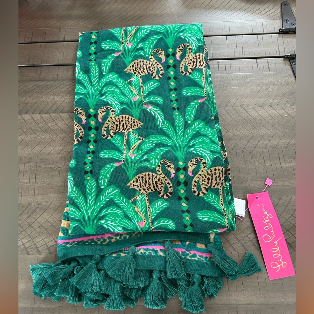 Lilly Pulitzer Resort Scarf in Evergreen Stir it up Engineered